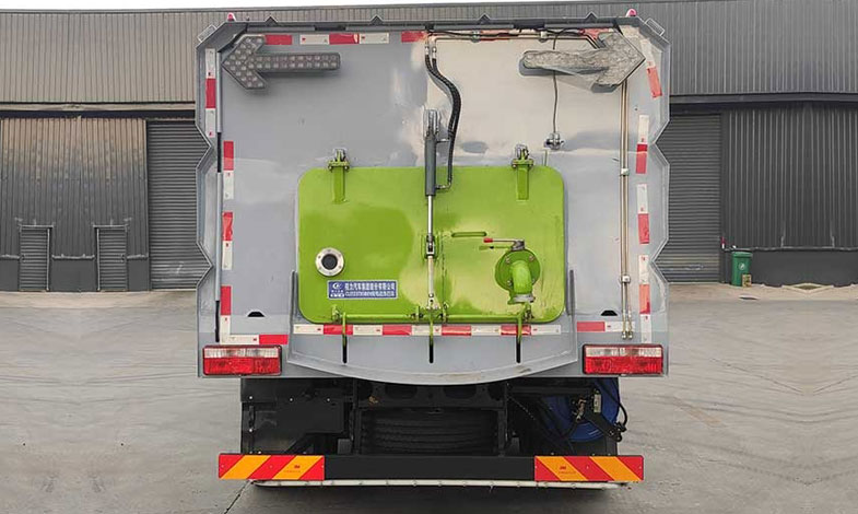 東風(fēng)凱普特型9方純電動(dòng)高端多功能洗掃車(chē)圖片5