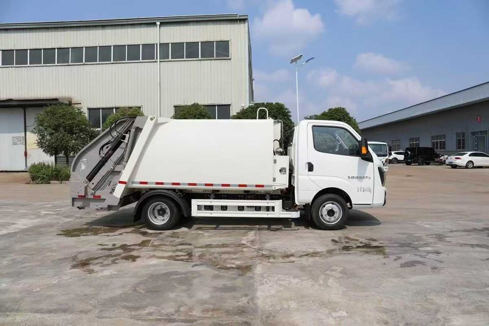 飛碟3方純電動壓縮垃圾運輸車圖片2