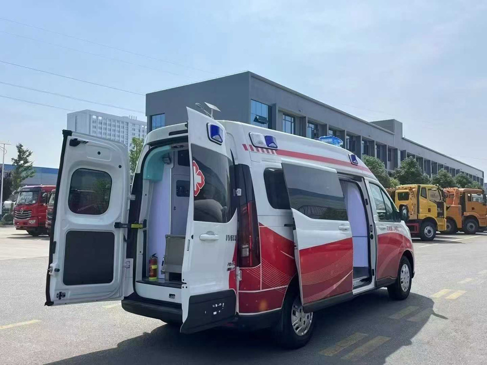 依維柯聚星純電動救護車,88.8度電，續(xù)航420公里，EV圖片4