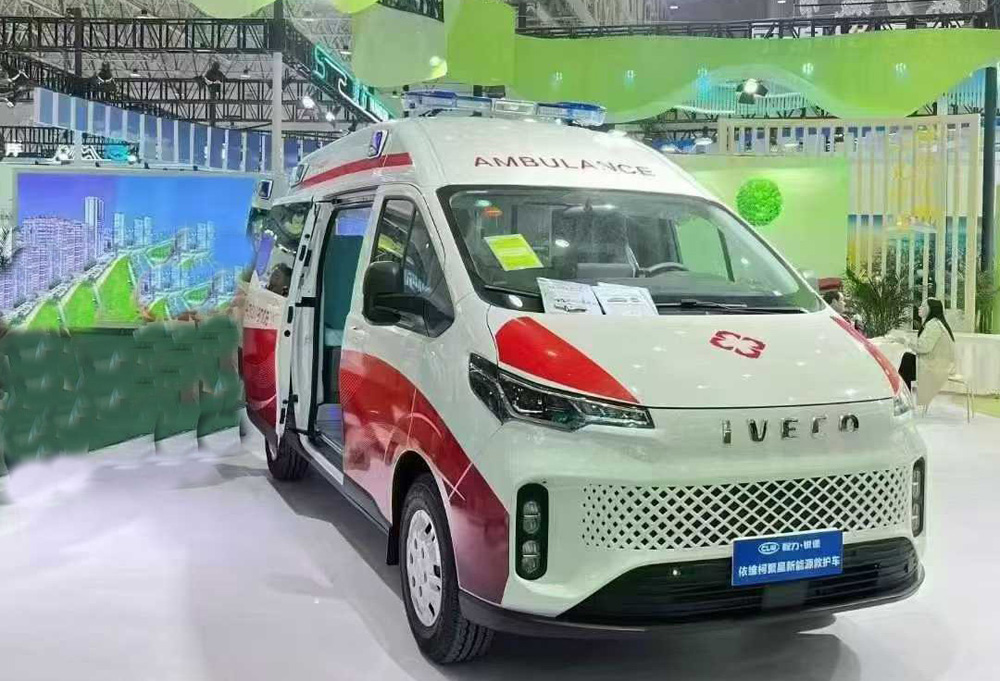 依維柯聚星純電動救護車,88.8度電，續航420公里，EV