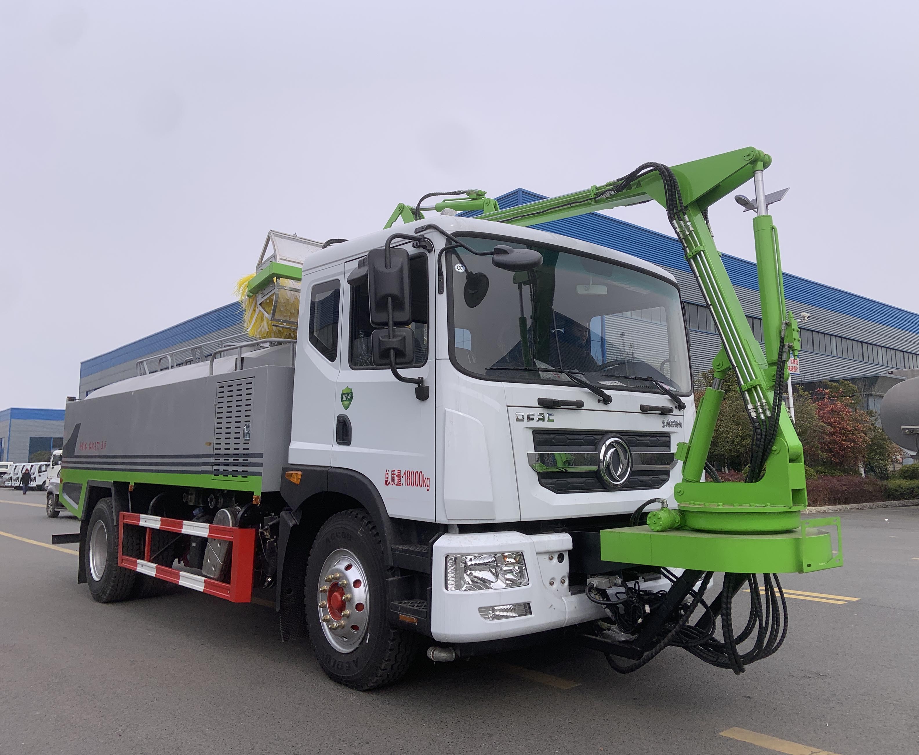 東風(fēng)多利卡10方隧道清洗車(chē)