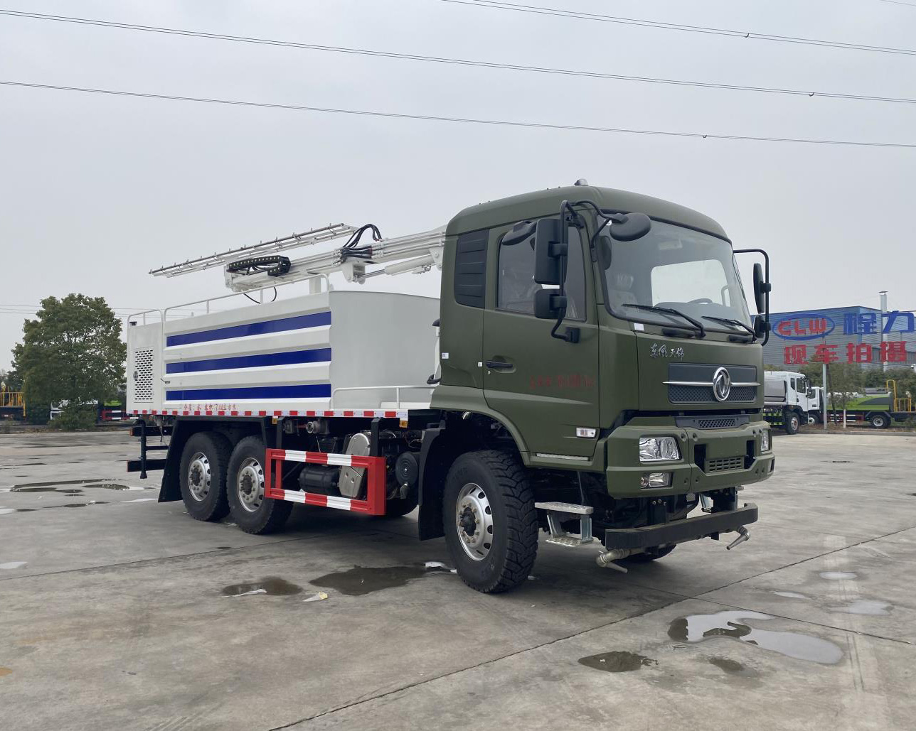 東風(fēng)天錦六驅(qū)6X6光伏板清洗車(chē)