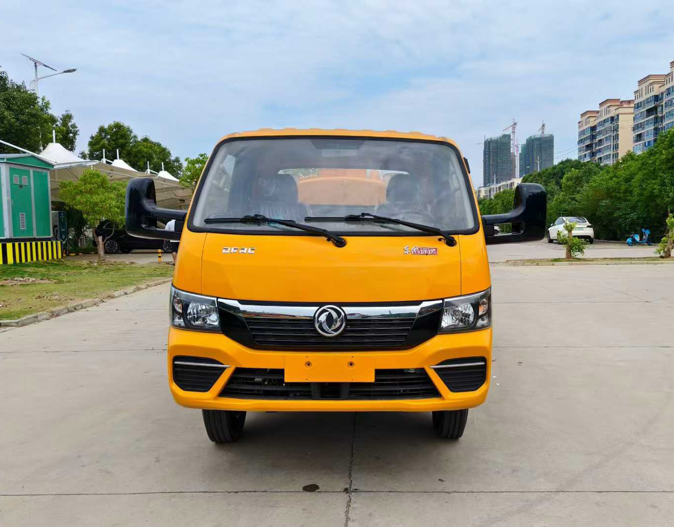 東風途逸藍牌1.24方清洗吸污車圖片2